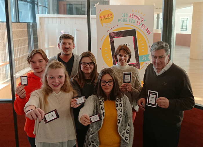 Le Conseil municipal des Jeunes de Villeneuve-sur-Lot présente sa Carte Jeunes Le Conseil municipal des Jeunes de Villeneuve-sur-Lot présente sa Carte Jeunes