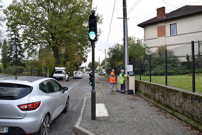 Feu récomprense avenue de la Myre Mory à Villeneuve Feu récomprense avenue de la Myre Mory à Villeneuve